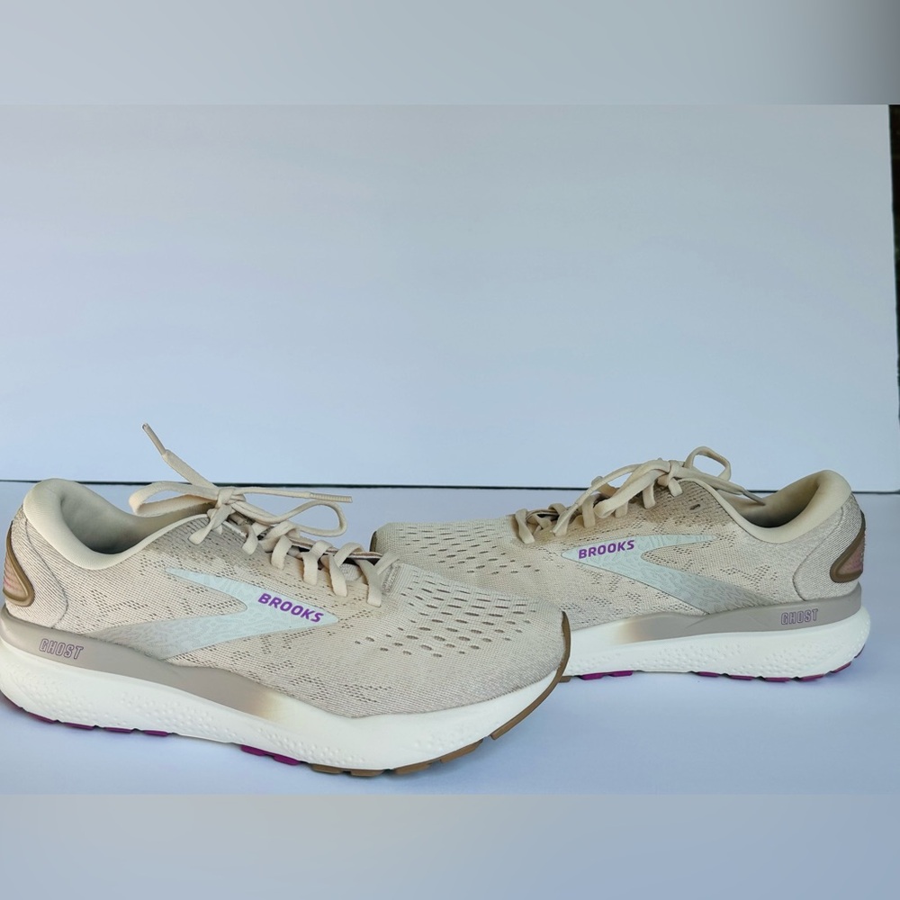 Brooks Ghost 16 Women's Road Running Shoes (almond , peach, purple) - Picture 3 of 7